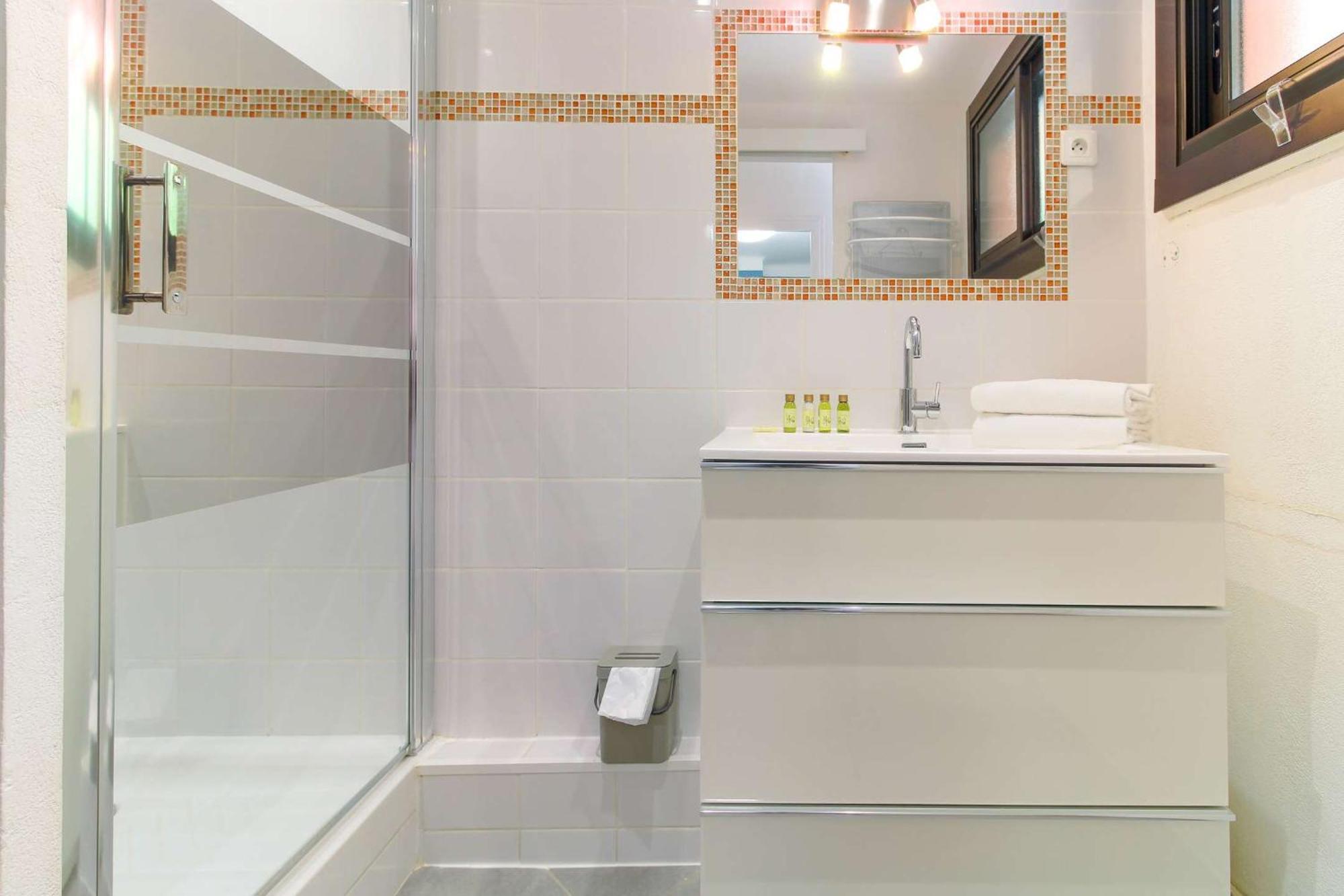 Select'Sohome - Appartement Pour 4 Personnes Avec Vue Mer A Saint-Clair ! - Zadig Le Lavandou Exterior foto